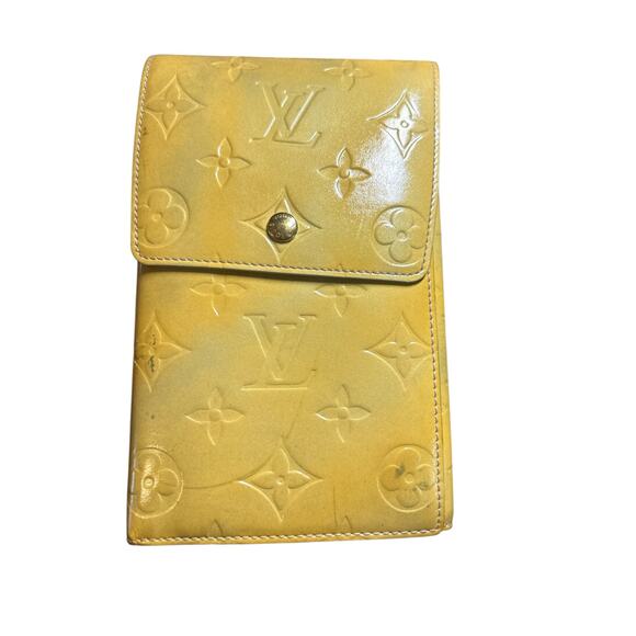 LOUIS VUITTON Monogram Vernis Walker
Wallet Yellow - Picture 12 of 12
